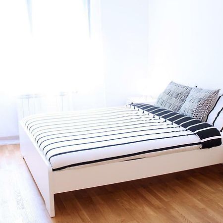 New Central Light Apartment With Private Parking Нови-Сад Экстерьер фото